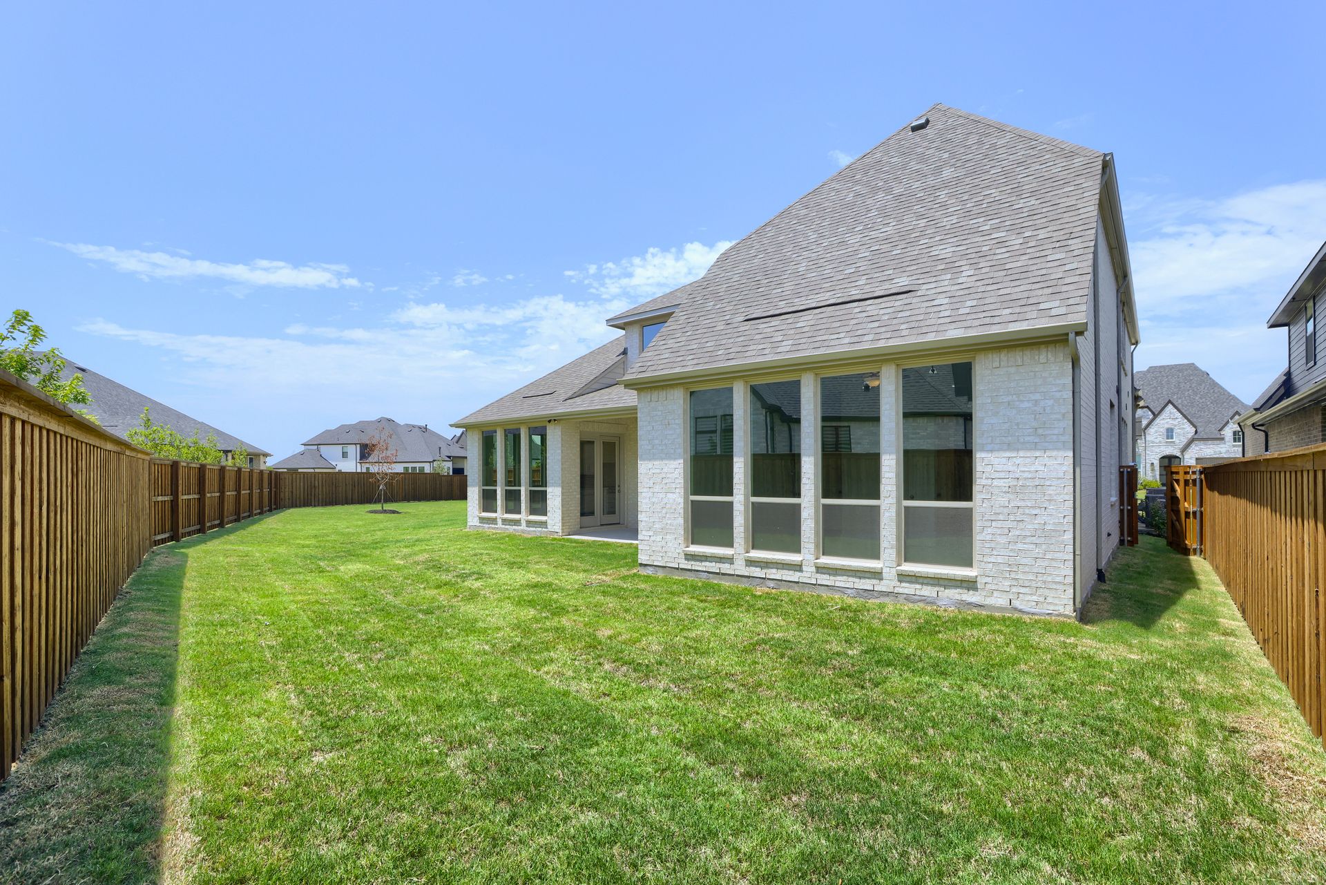 4124 Trellis - Rear Exterior