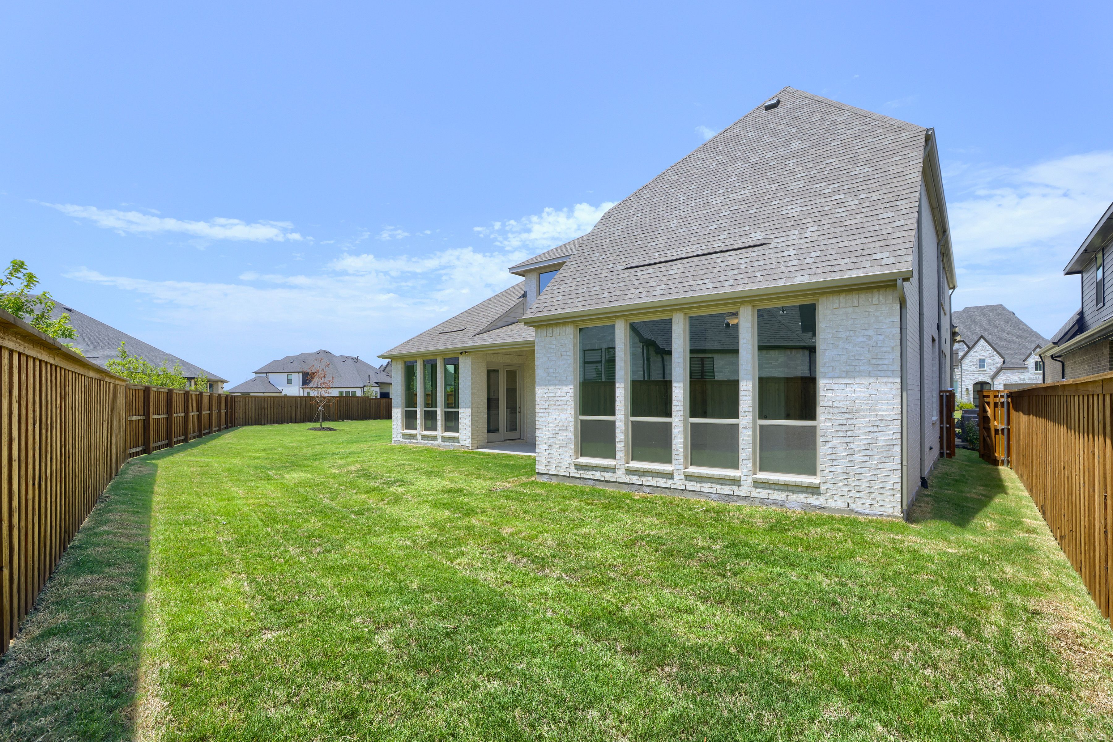 4124 Trellis - Rear Exterior
