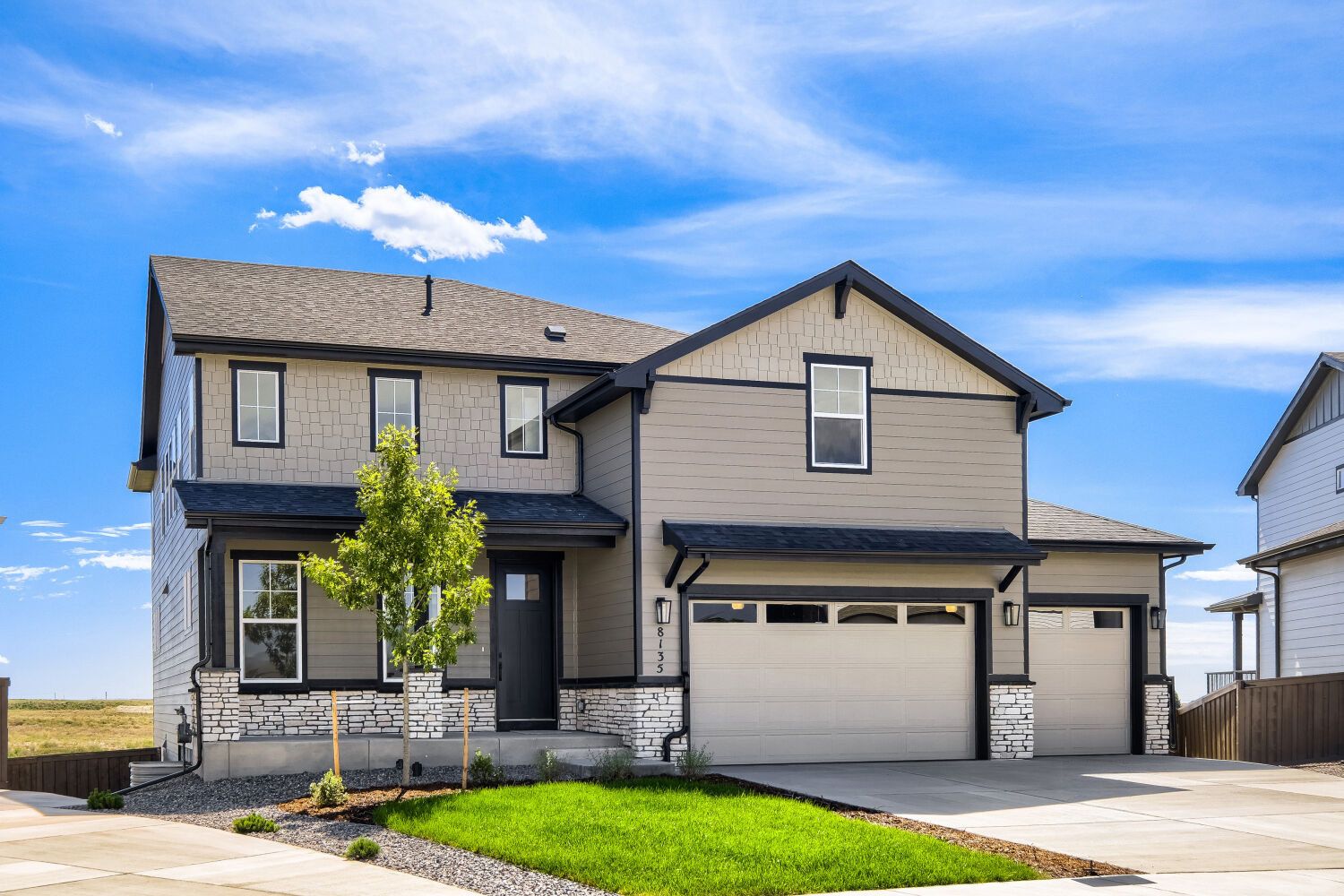 8135 Pennydale - Front Elevation