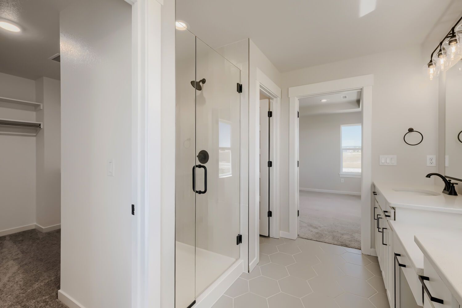 8135 Pennydale - Primary Bathroom