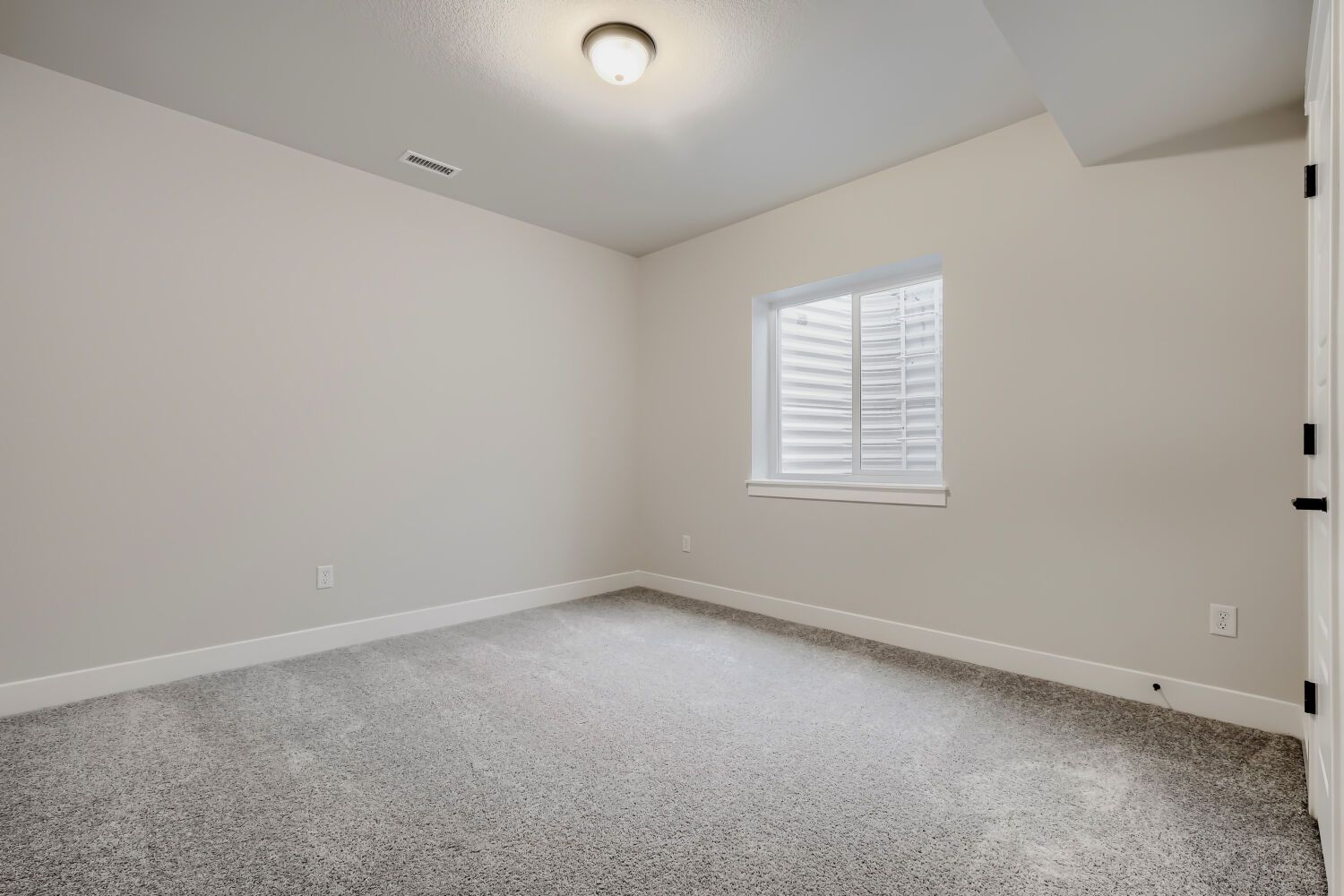 8135 Pennydale - Bedroom