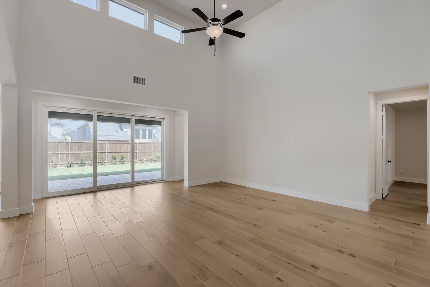 3312 Santolina - Living Area