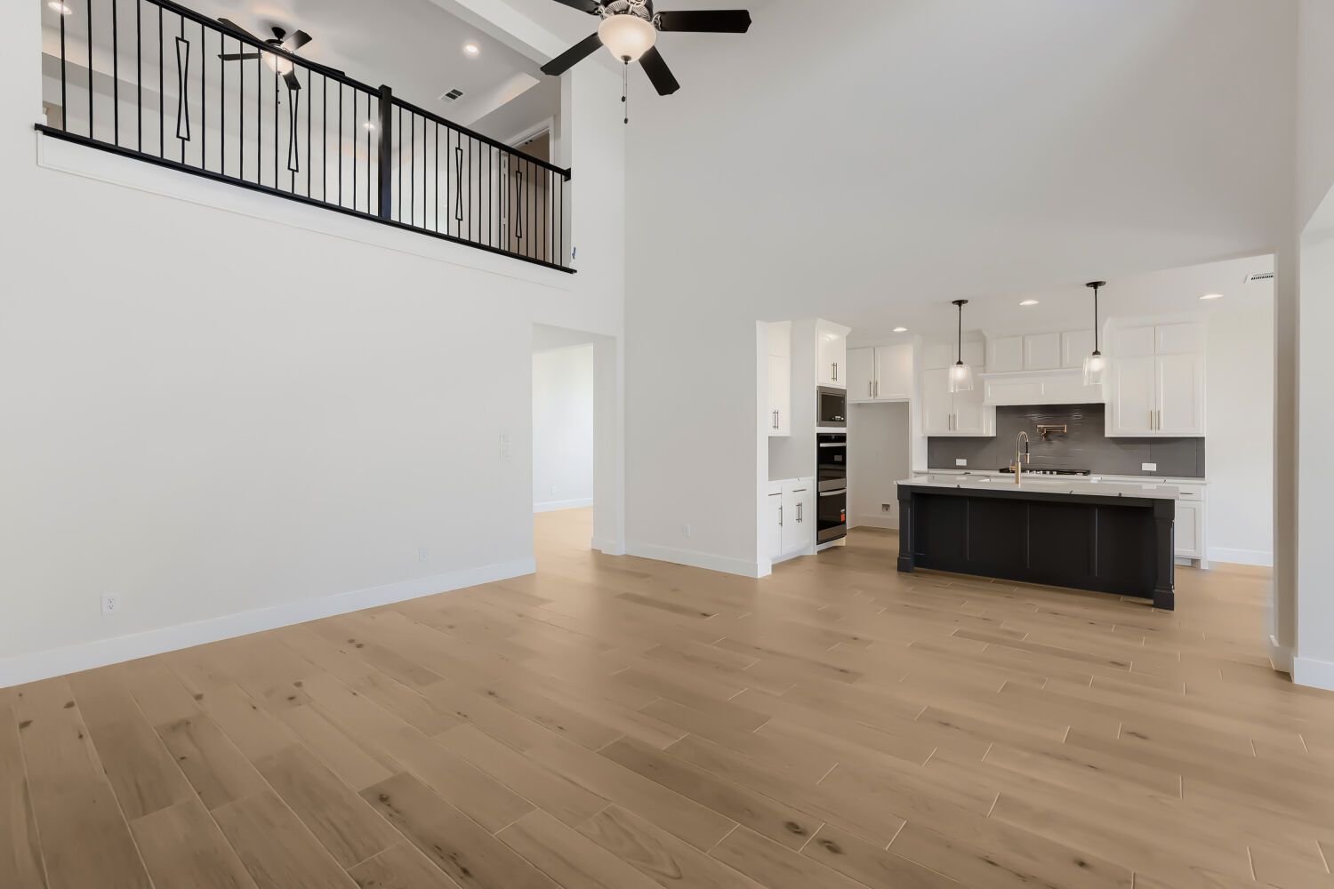 3312 Santolina - Living Area