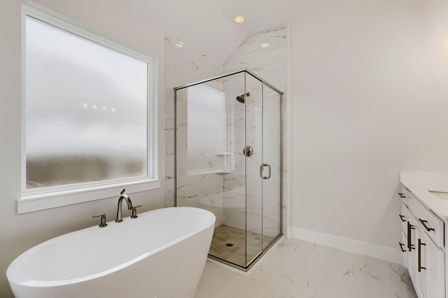 3312 Santolina - Primary Bathroom