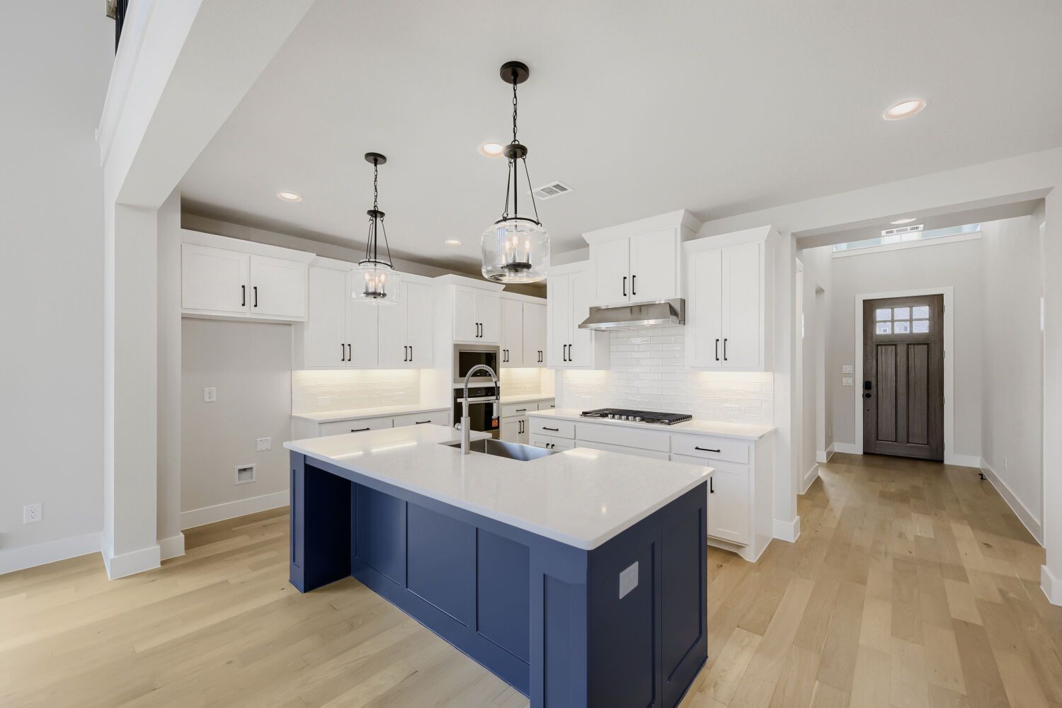 8913 Chestnut - Kitchen