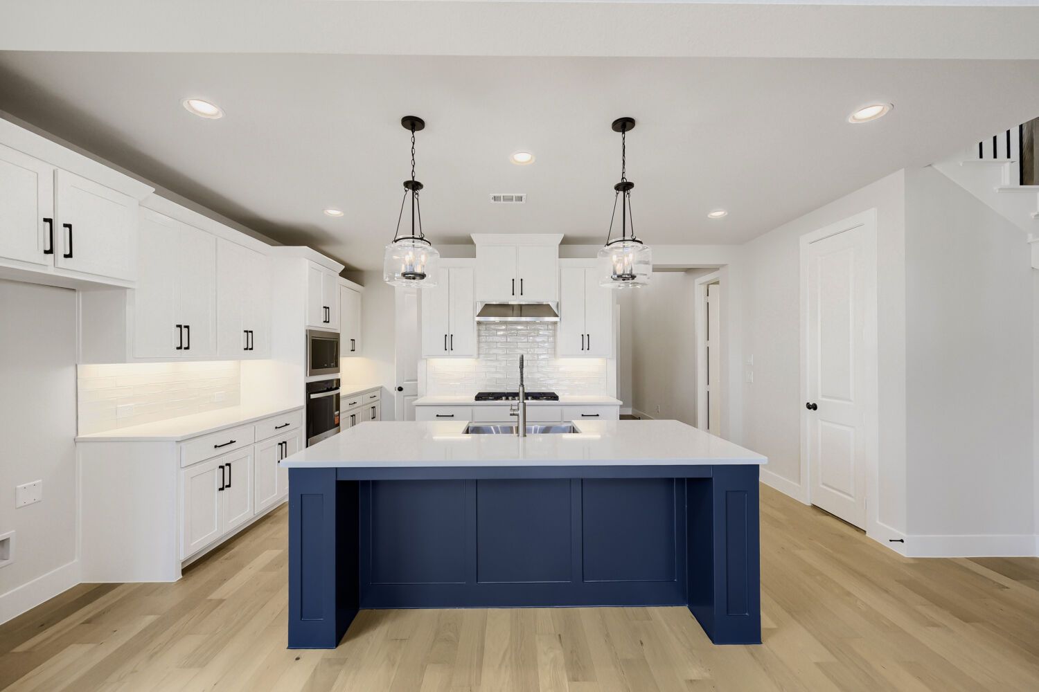 8913 Chestnut - Kitchen