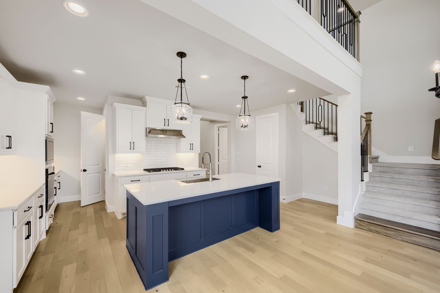 8913 Chestnut - Kitchen
