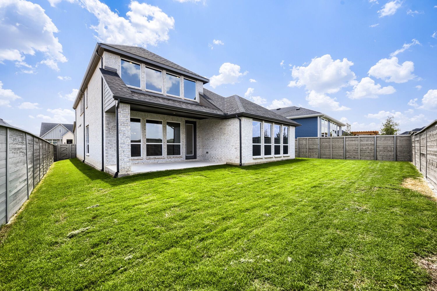8913 Chestnut - Rear Exterior