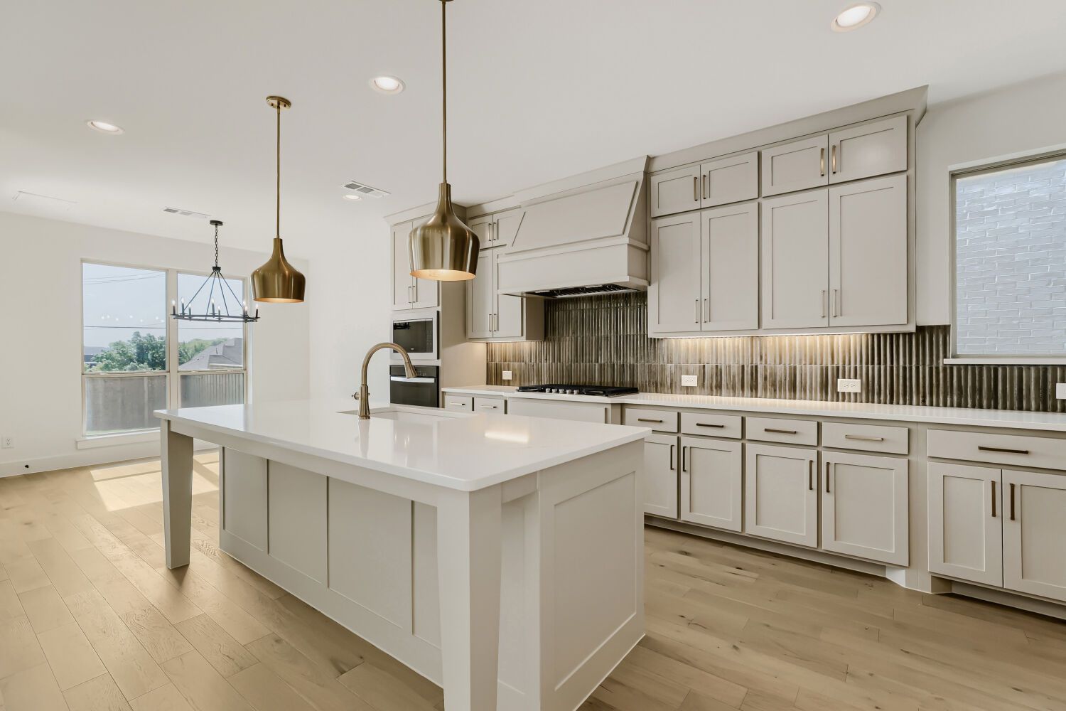 189 Enclave - Kitchen