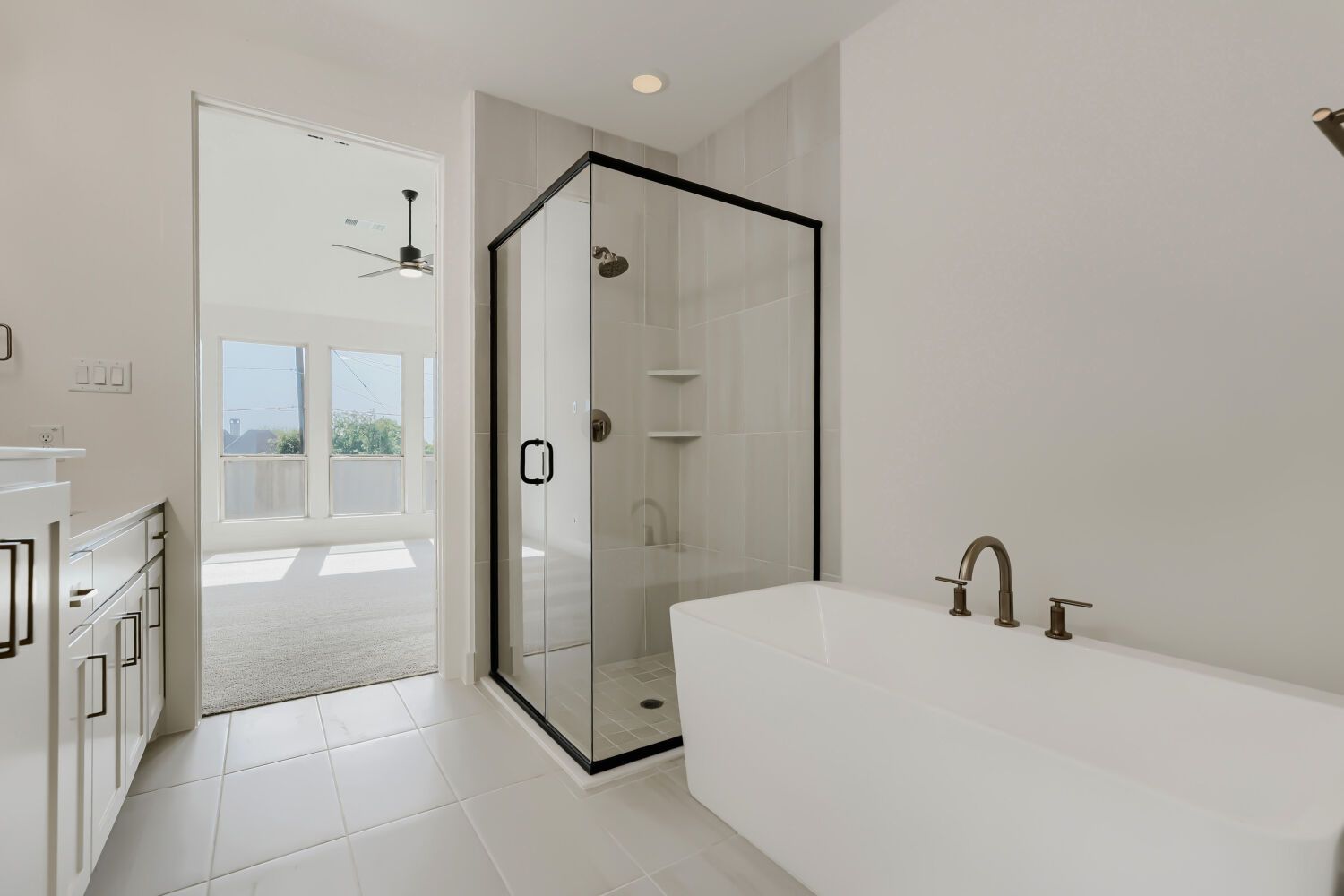 189 Enclave - Primary Bathroom