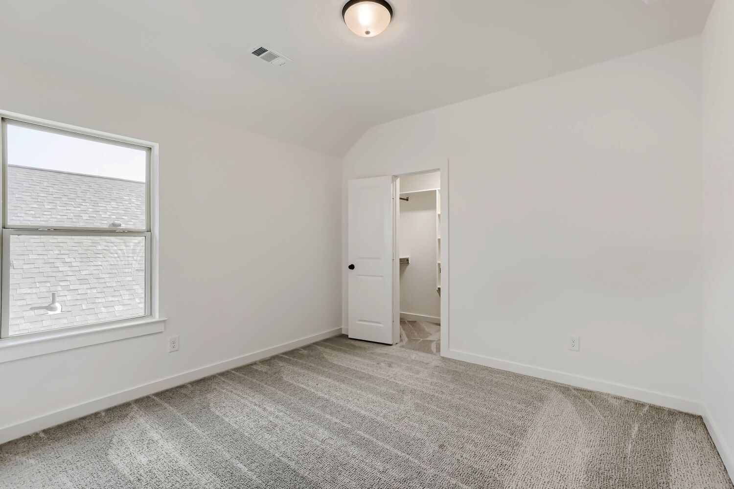 189 Enclave - Bedroom