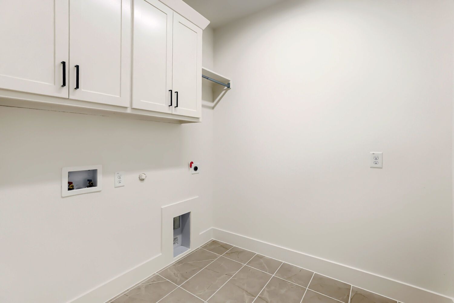 189 Enclave - Laundry Room
