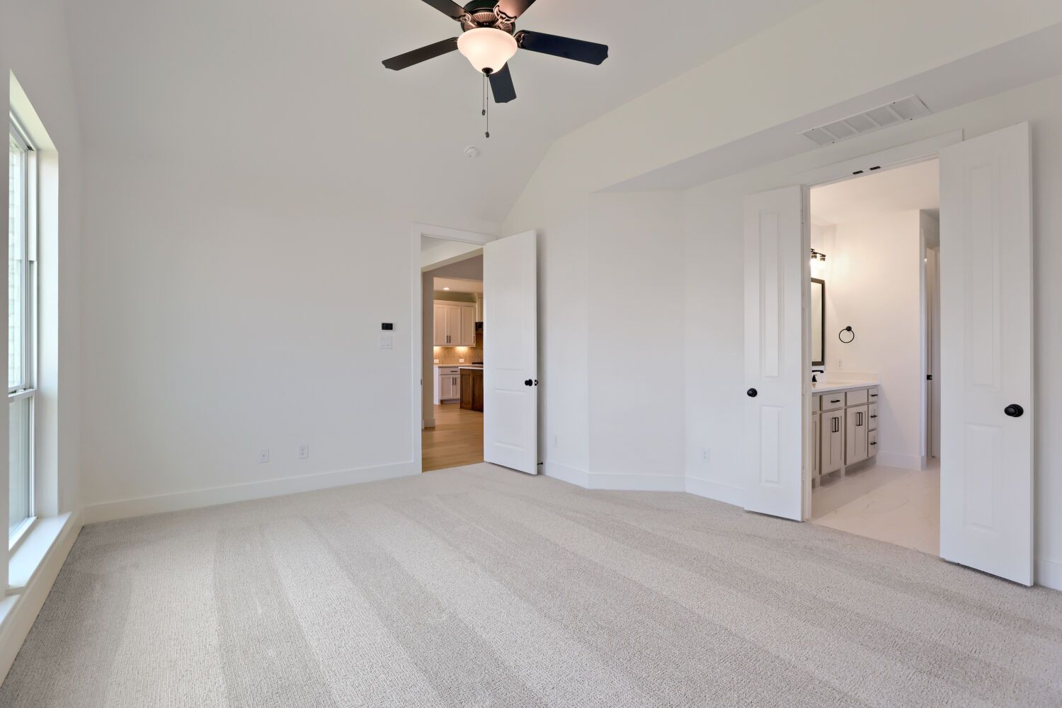 4324 Double Diamond - Primary Bedroom