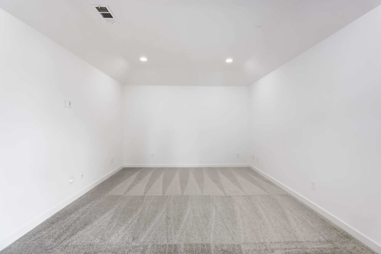 2615 Cedar - Media Room