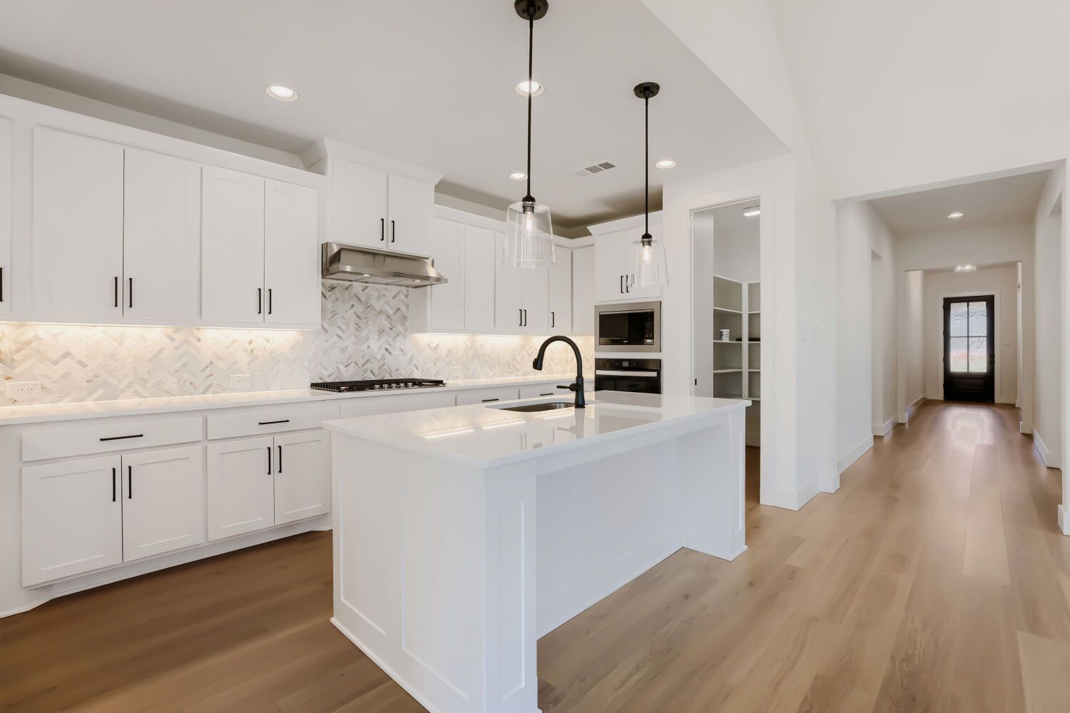 2617 Grinnel - Kitchen