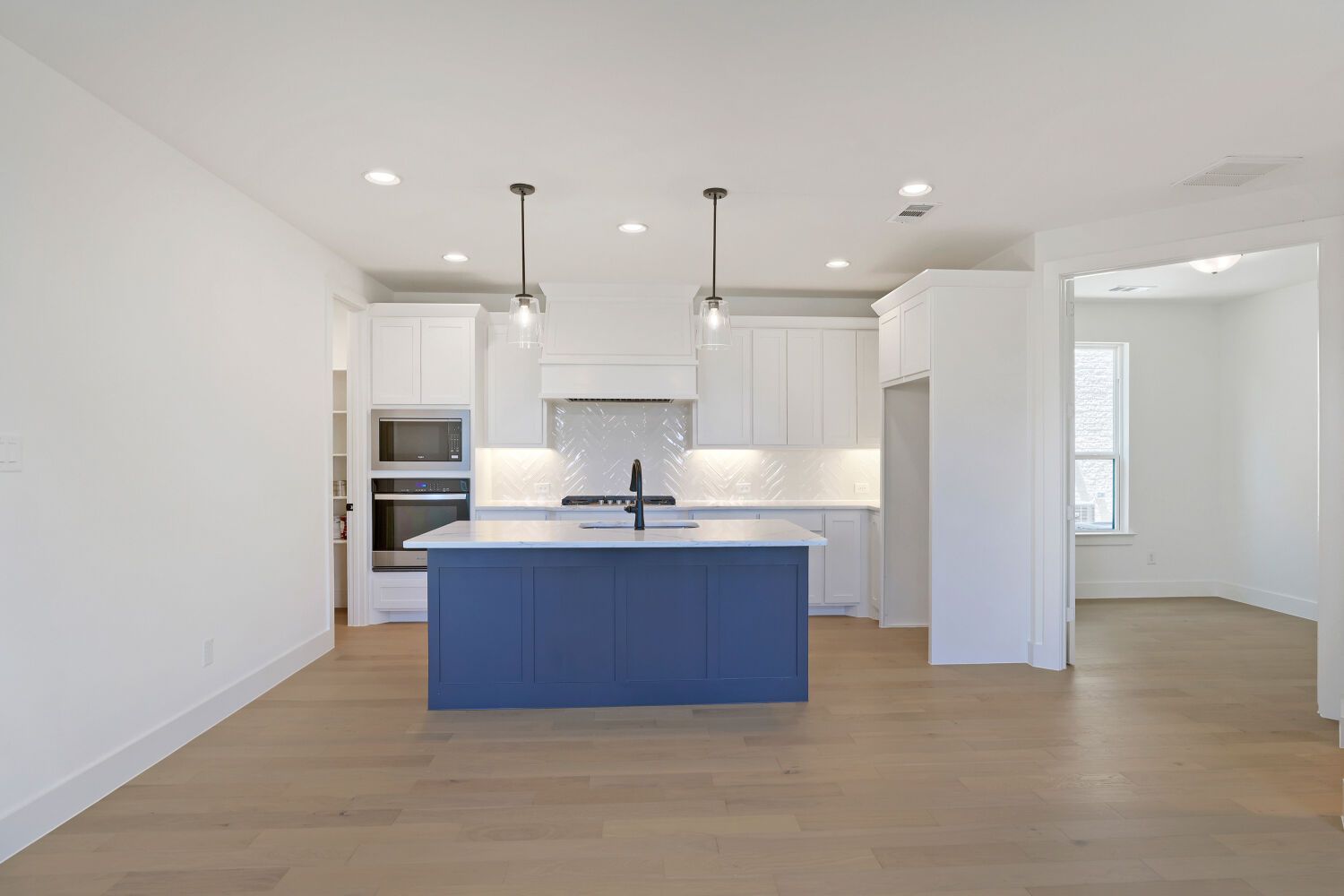 1612 Ramble - Kitchen