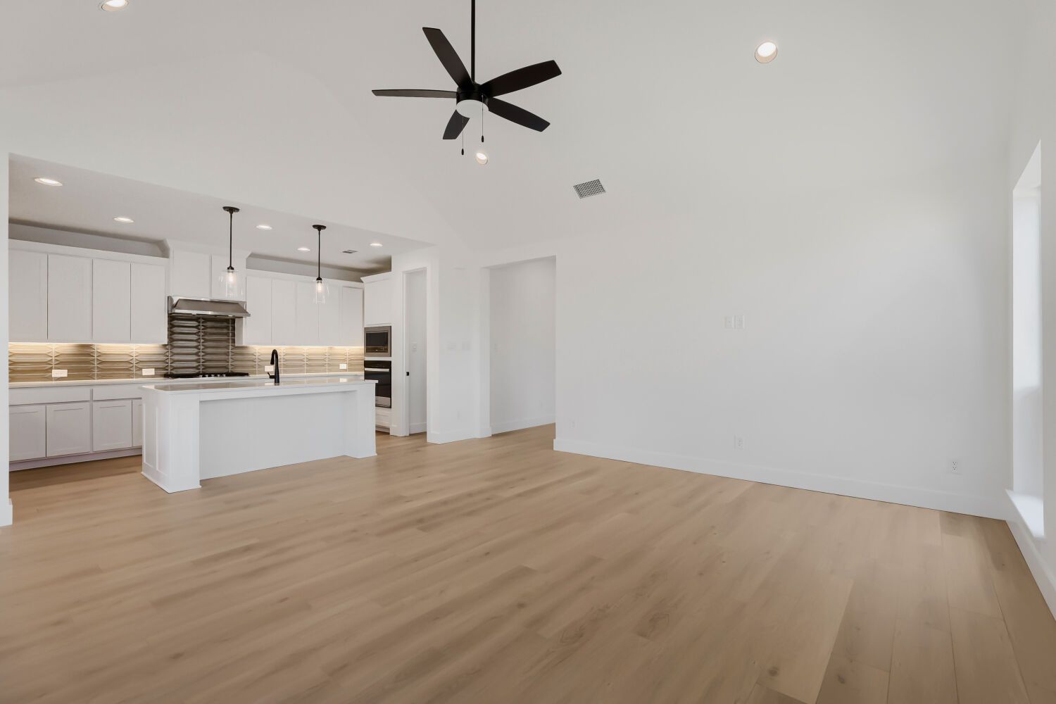 2604 Grinnel - Living Area
