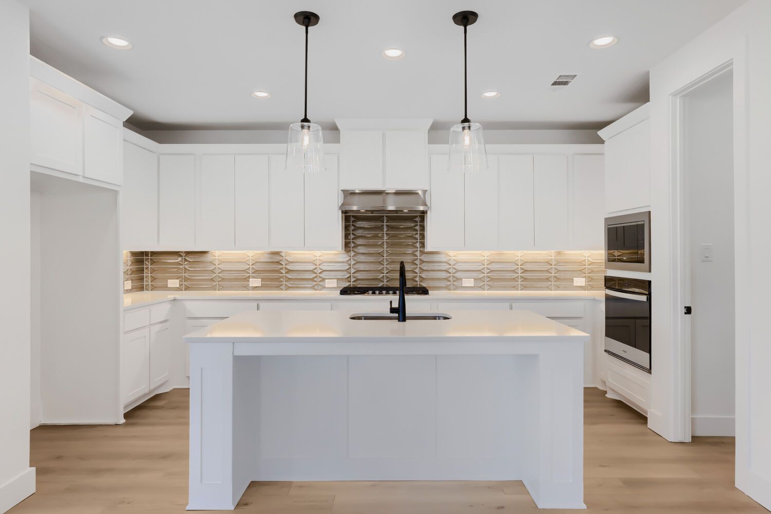 2604 Grinnel - Kitchen
