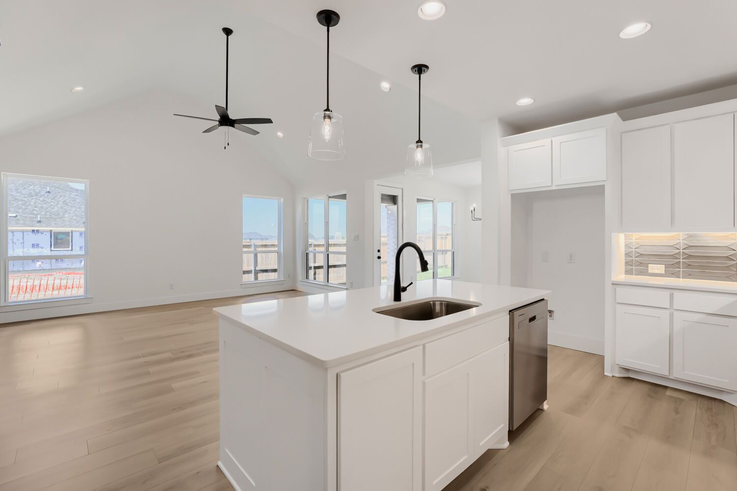 2604 Grinnel - Kitchen