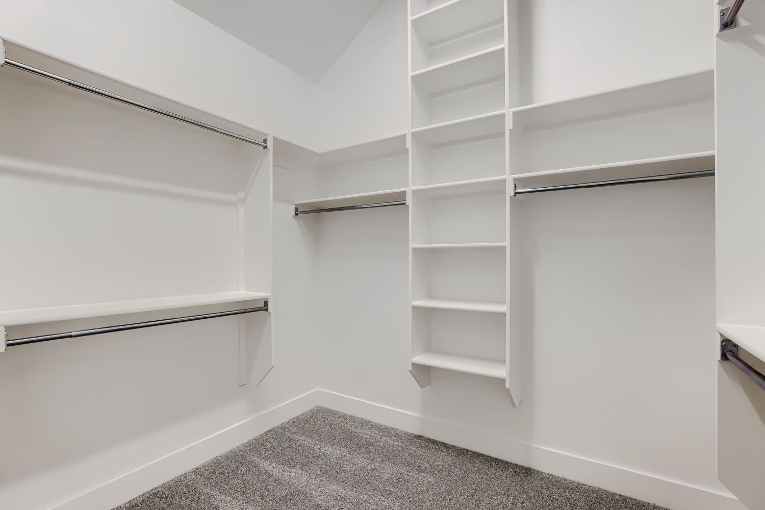 2604 Grinnel - Primary Closet