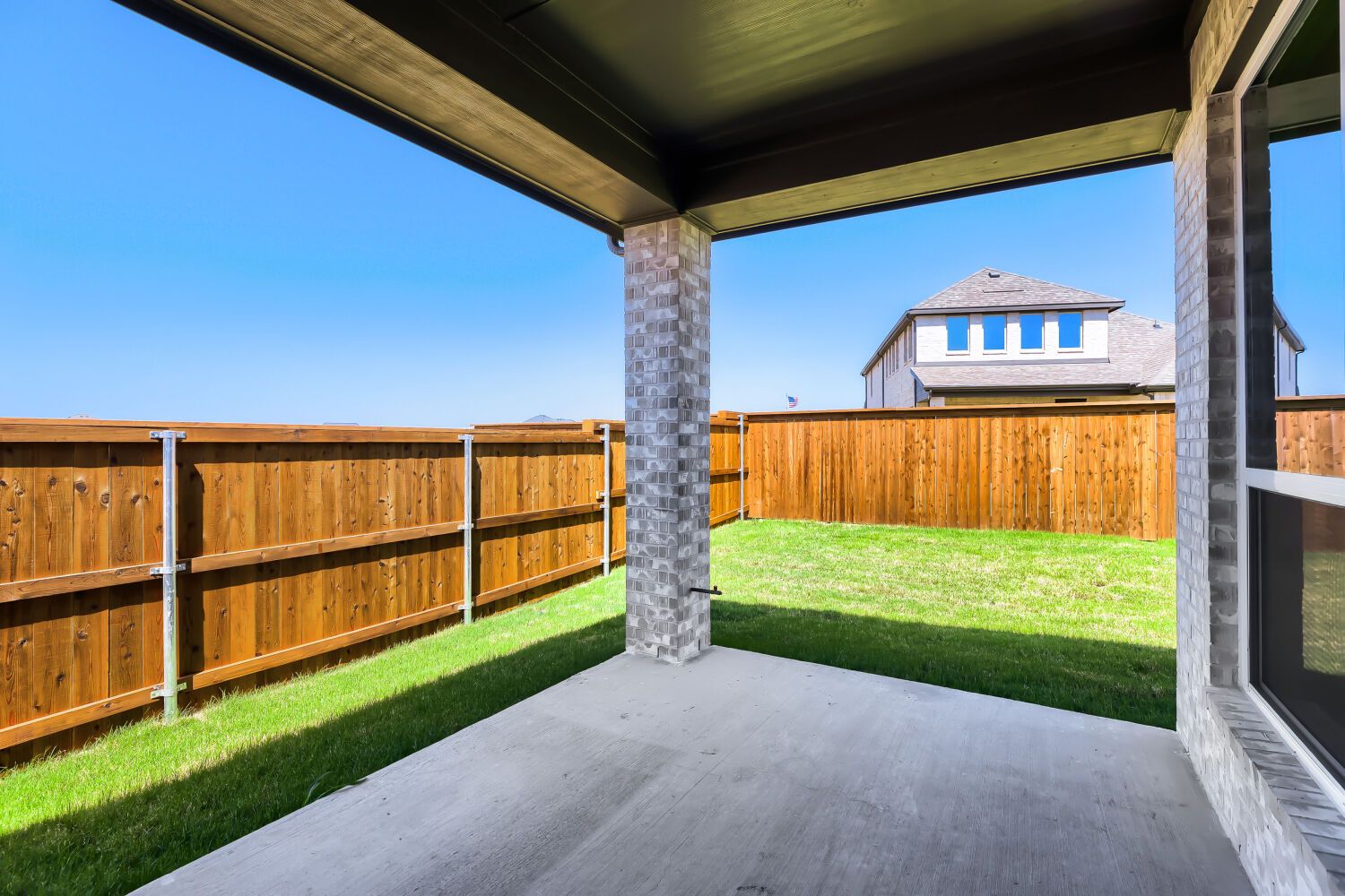 2604 Grinnel - Patio