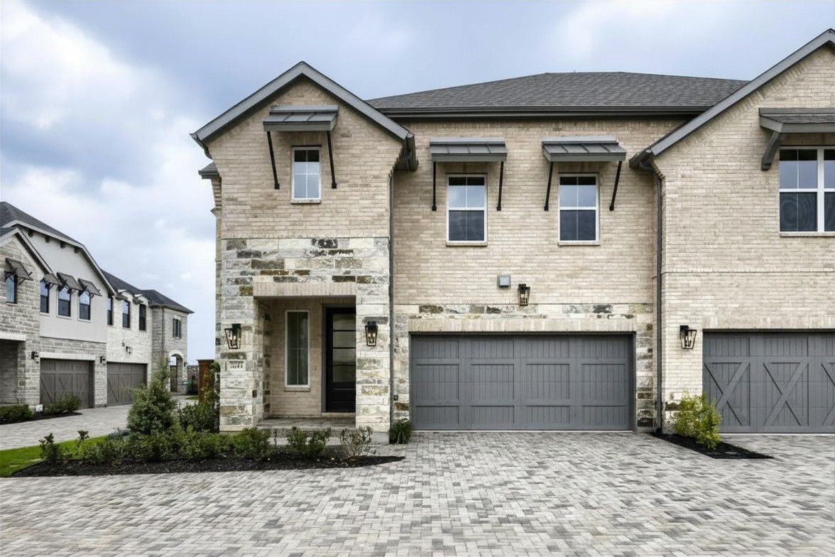 3241 Vaquero - Front Elevation