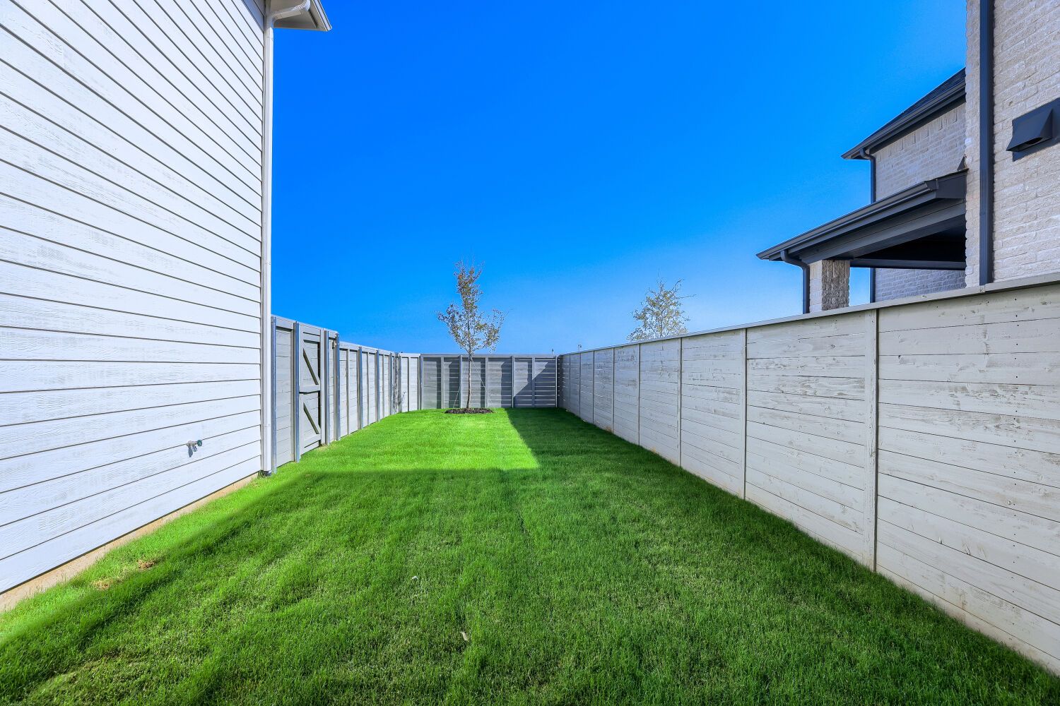 1604 Ramble - Backyard