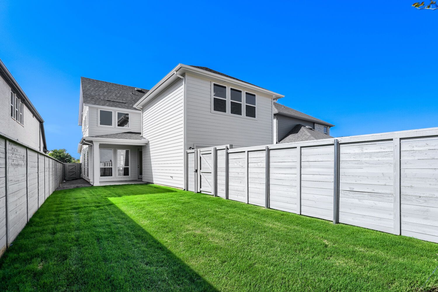 1604 Ramble - Rear Exterior