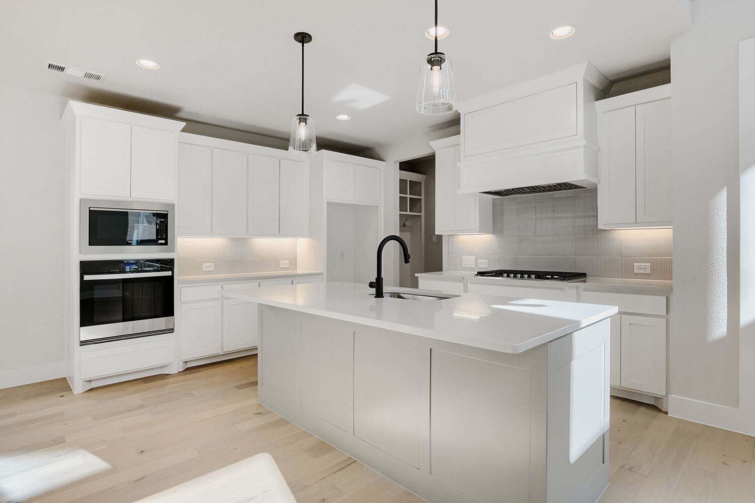Plan 1604 Representative Photo of Kitchen