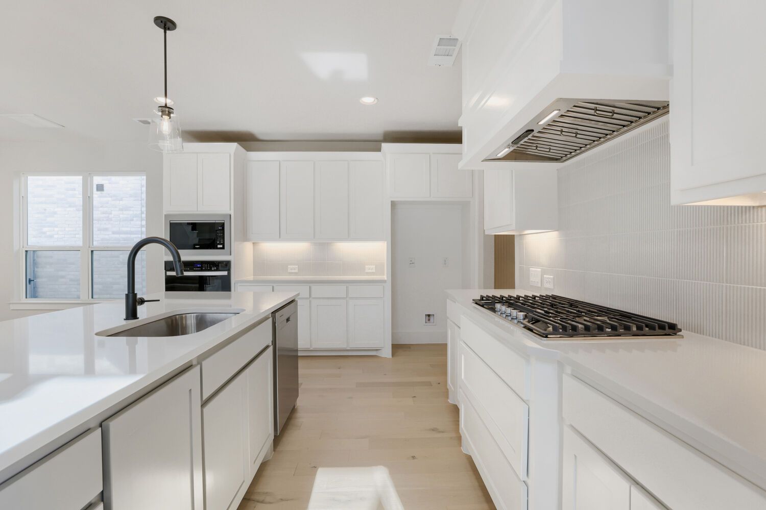 Plan 1604 Representative Photo of Kitchen