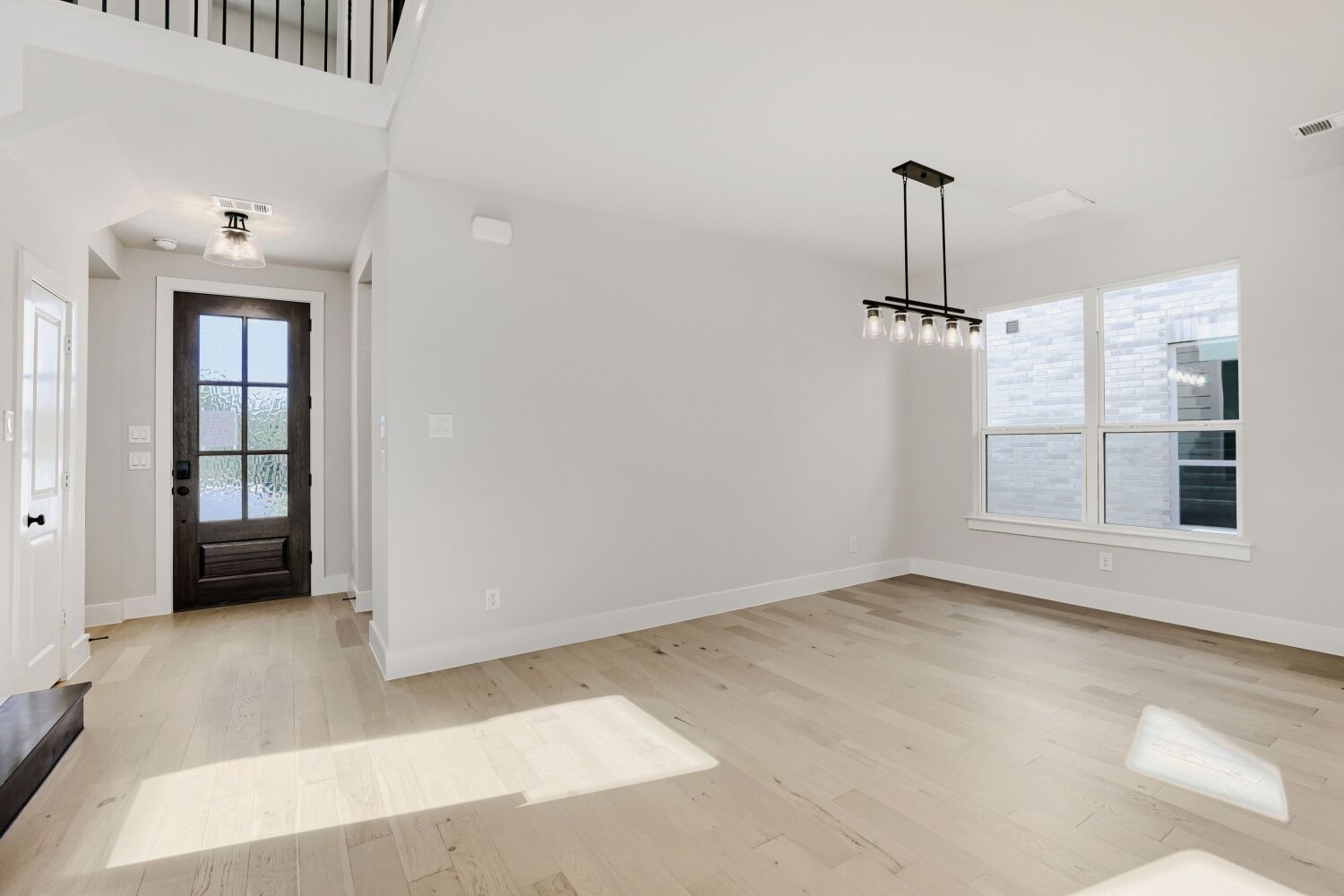 Plan 1604 Representative Photo of Dining Area