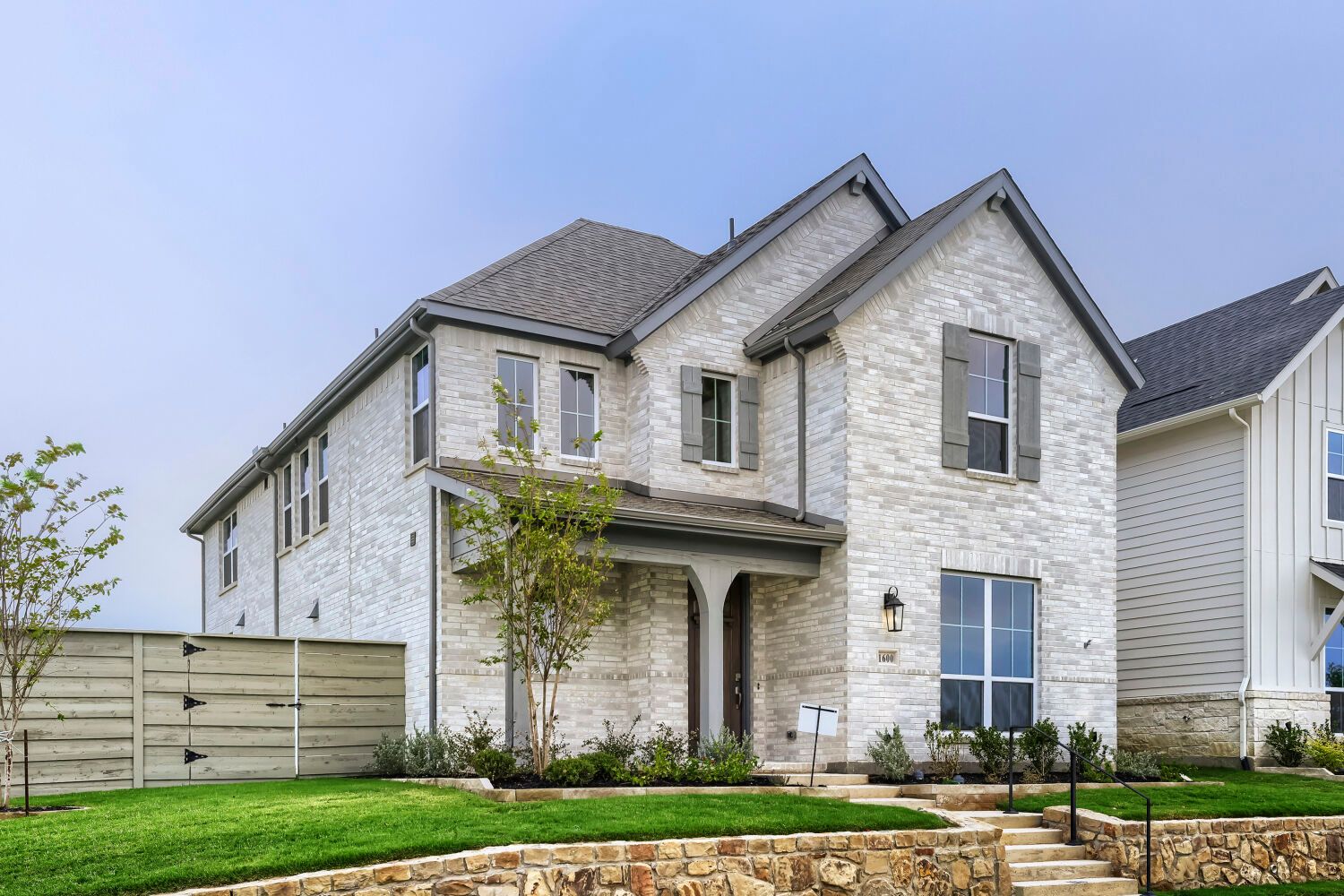 1600 Ramble - Front Elevation