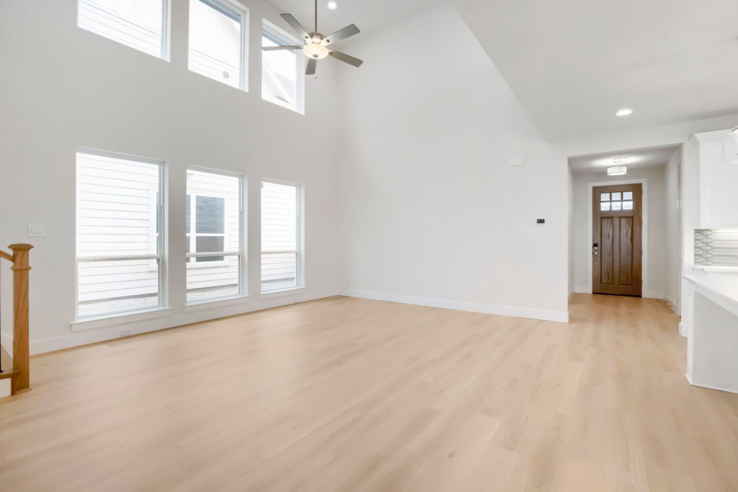 1600 Ramble - Living Area