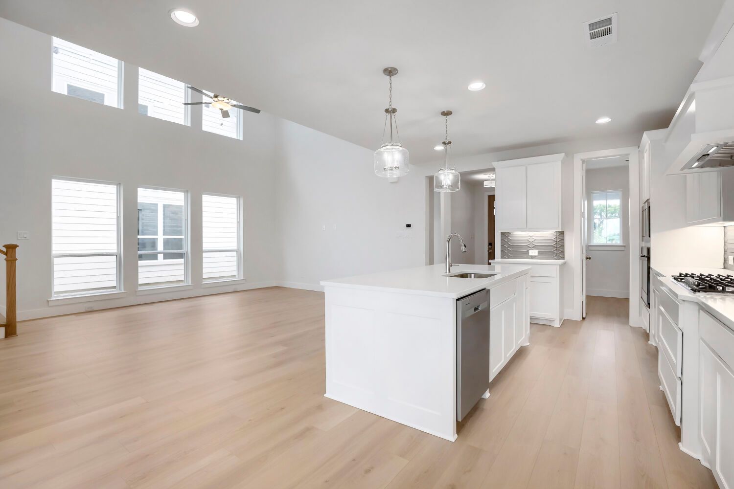 1600 Ramble - Kitchen