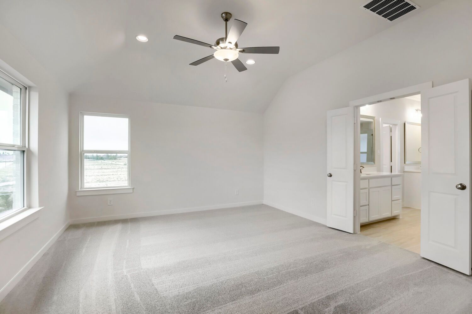 1600 Ramble - Primary Bedroom