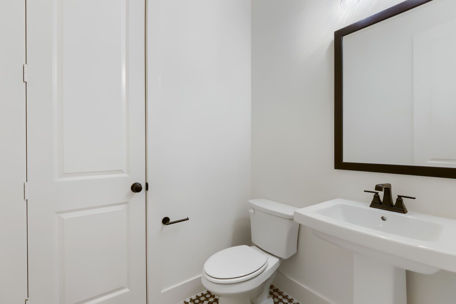 109 Enclave - Powder Bathroom