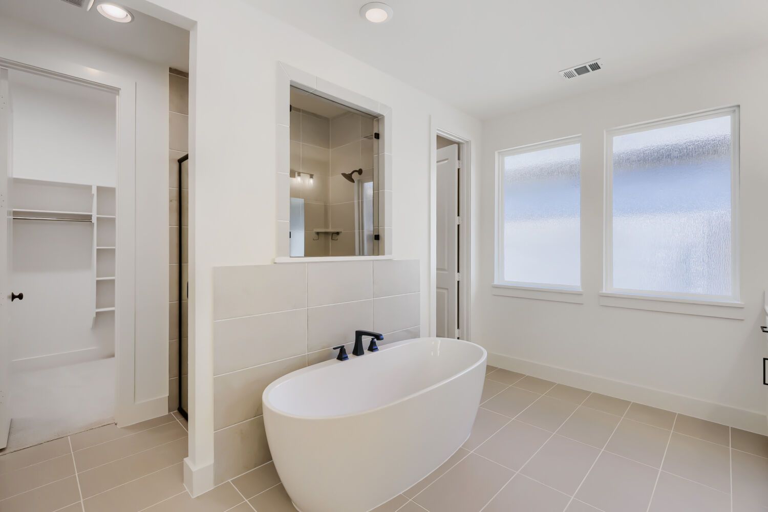 109 Enclave - Primary Bathroom