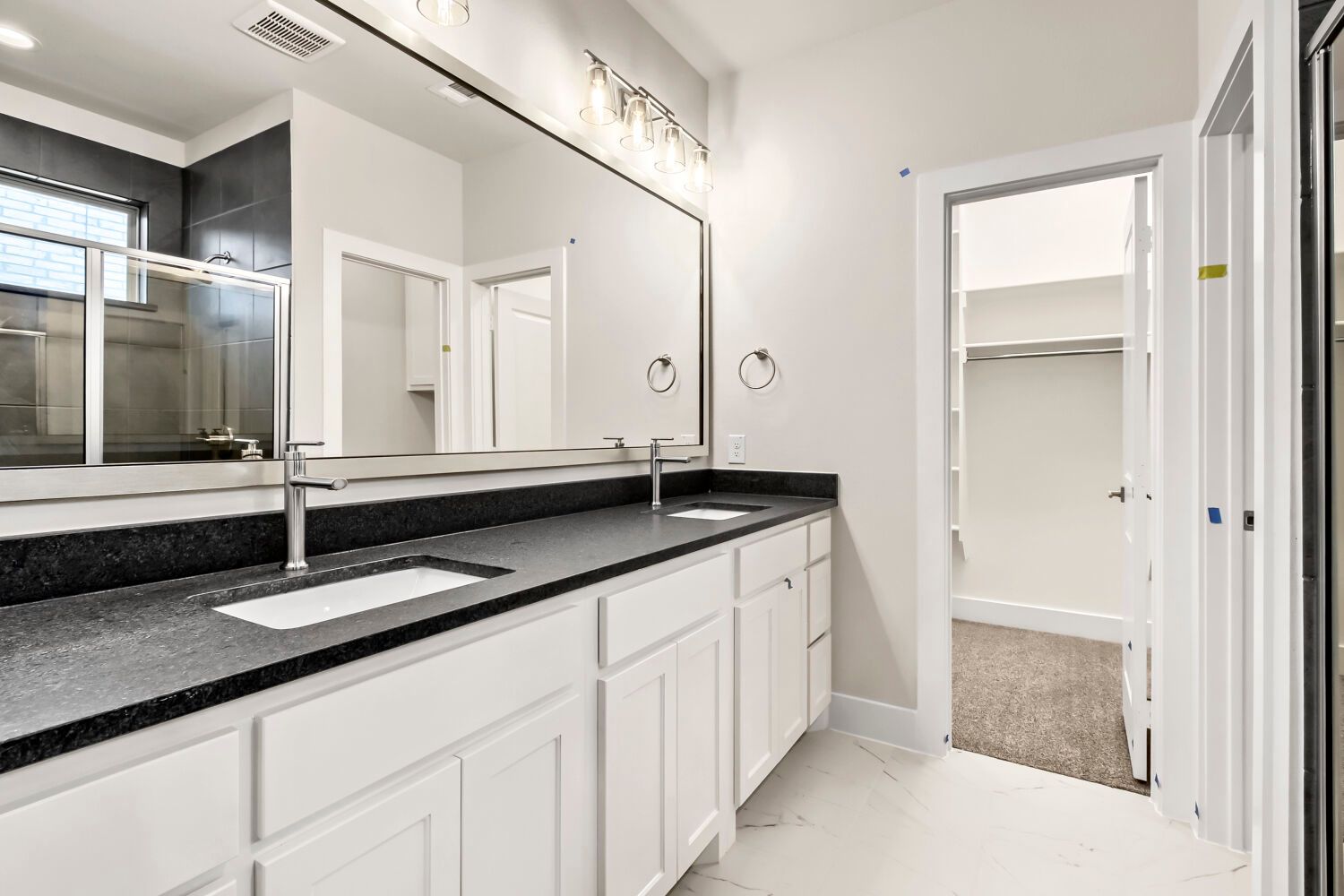 Plan 1450 Representative Photo - Main Bathroom