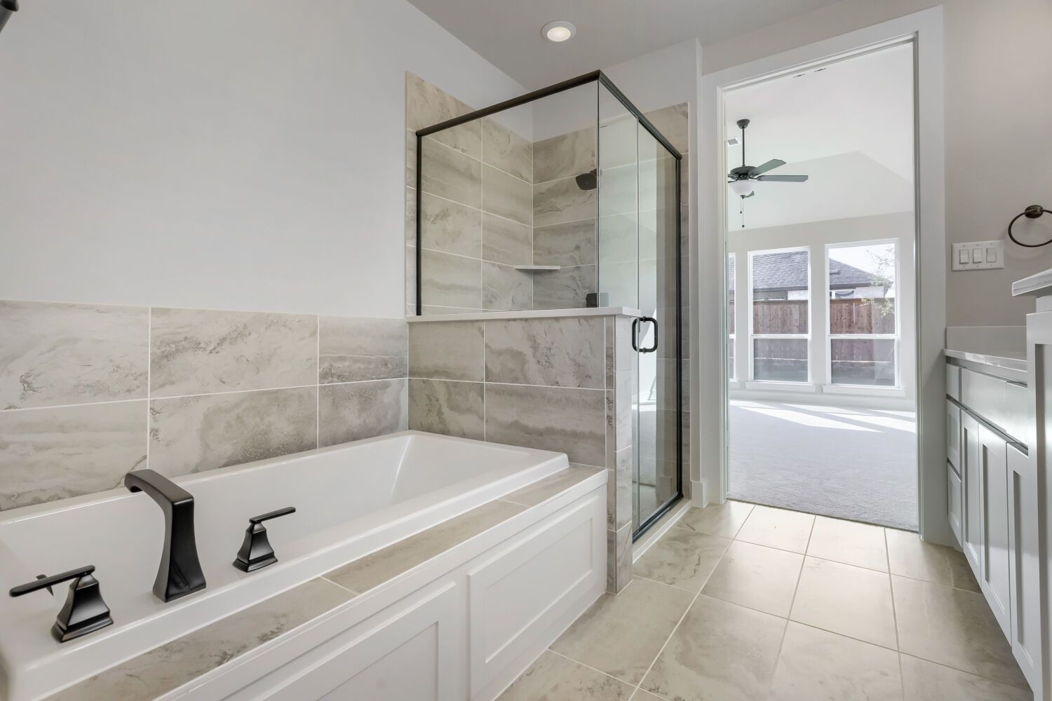 2613 Grinnel - Primary Bathroom