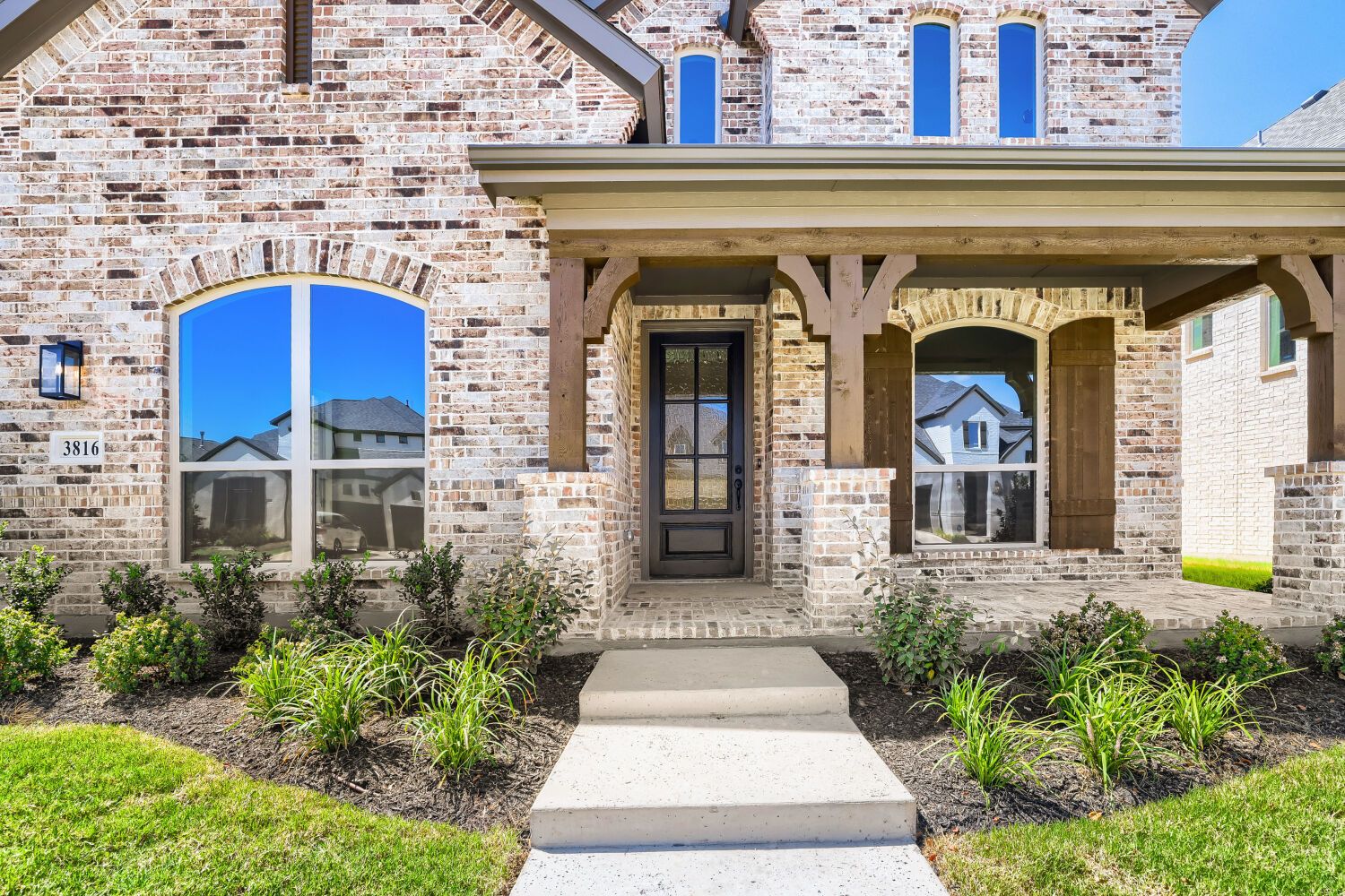3816 Stars - Front Entryway