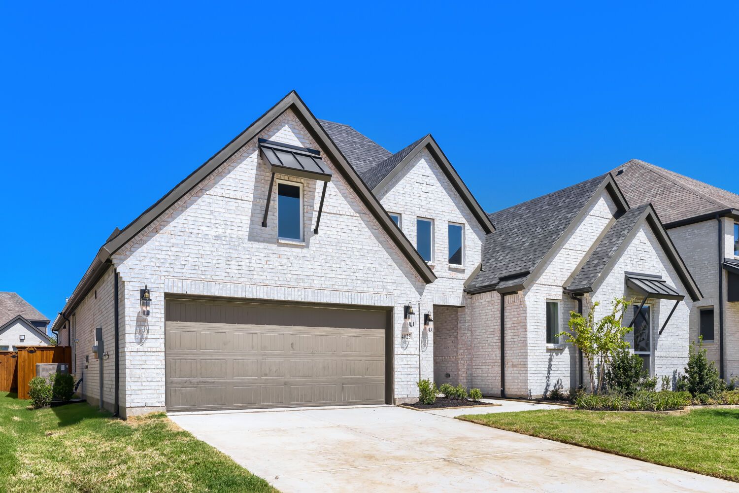4025 Trellis - Front Elevation