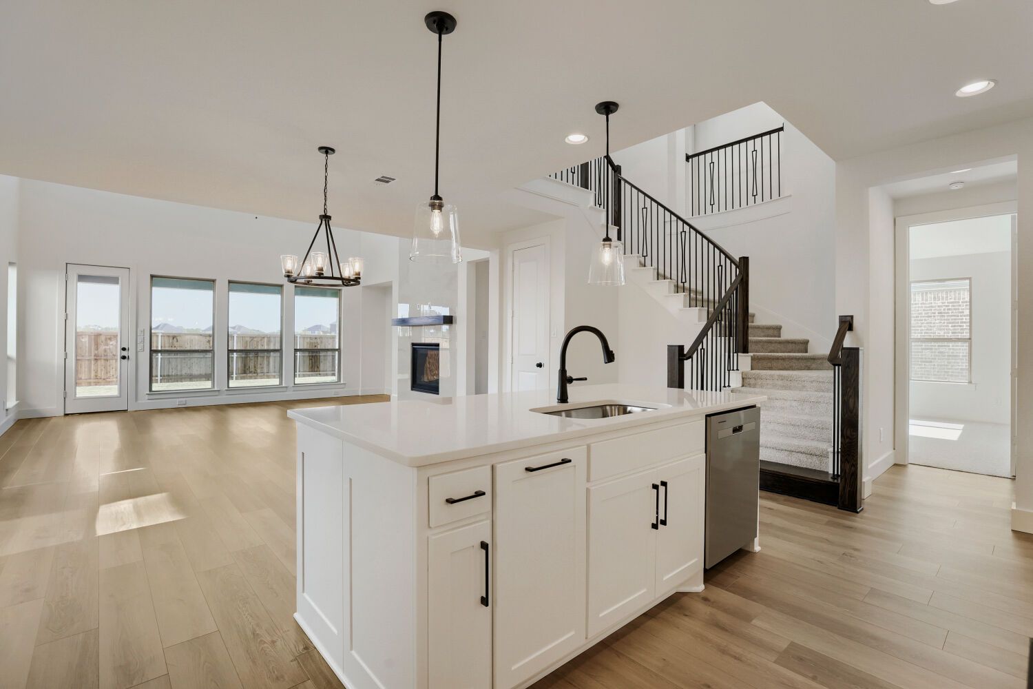 4308 Double Diamond - Kitchen