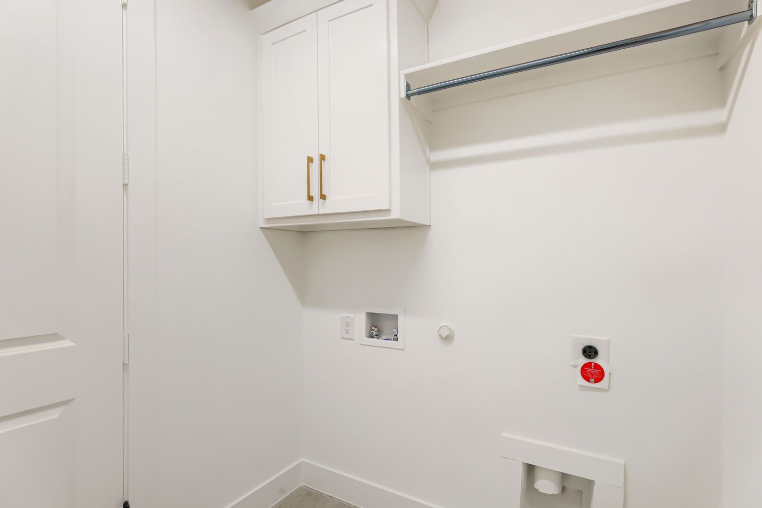 2611 Acie - Laundry Room