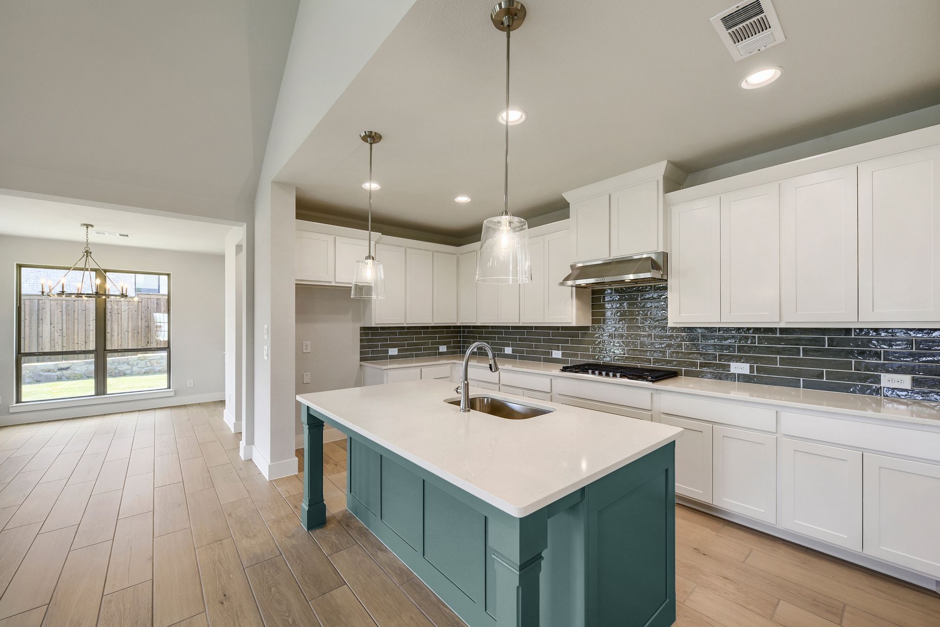 173 Buffalo - Kitchen