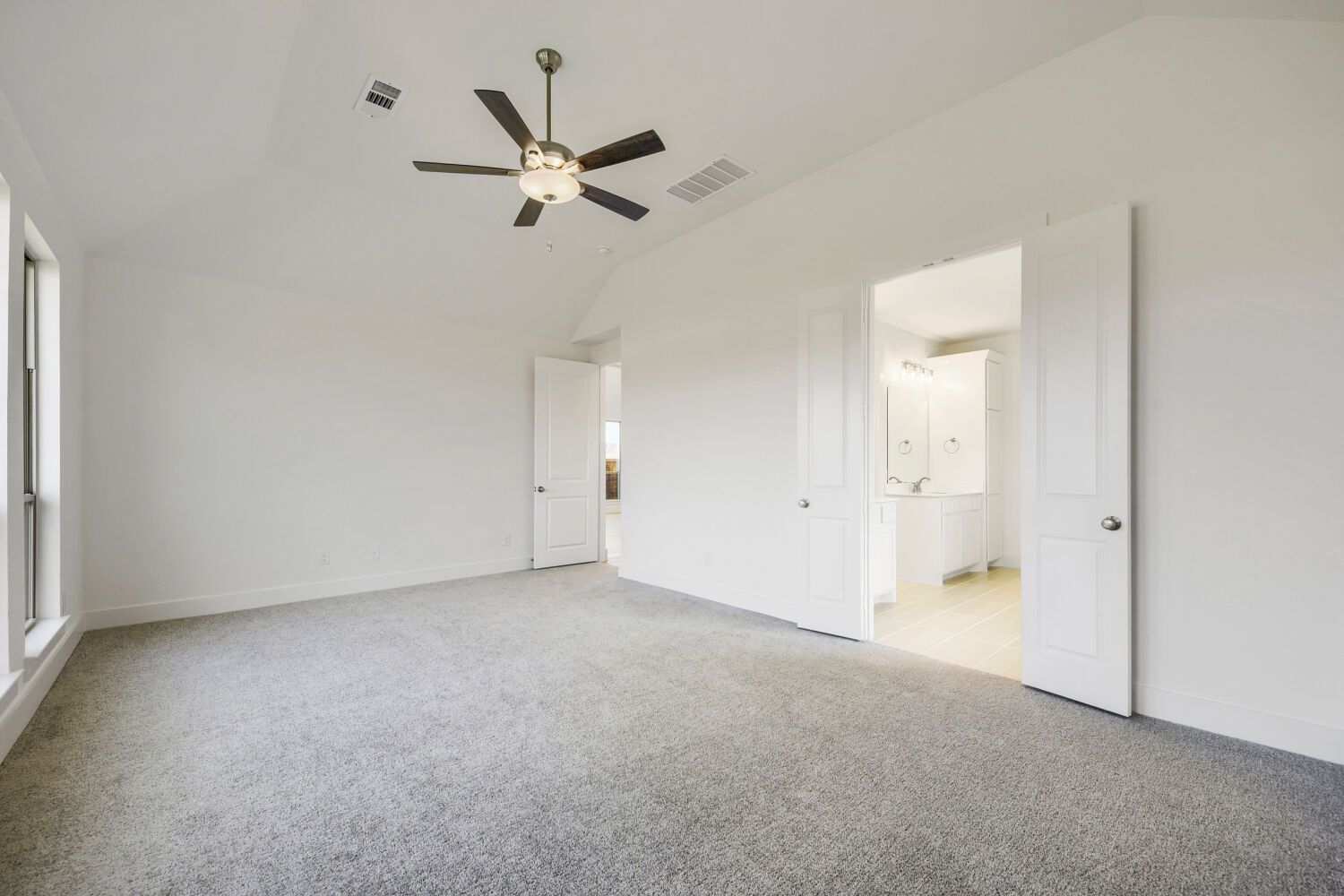 11529 Vesper - Primary Bedroom