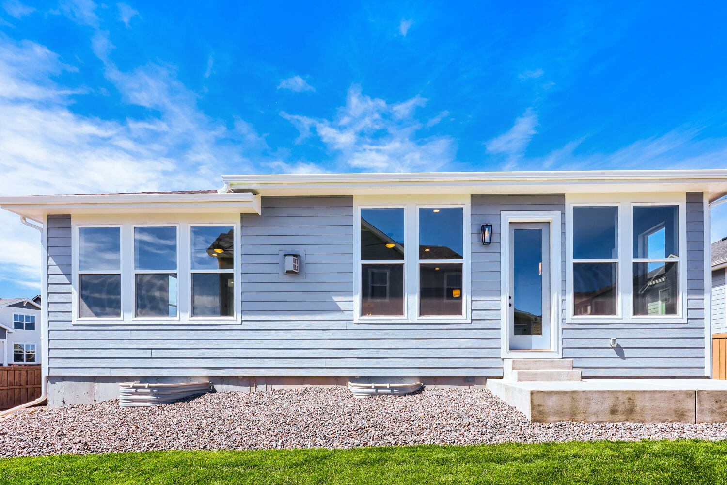 7918 Polson - Rear Exterior