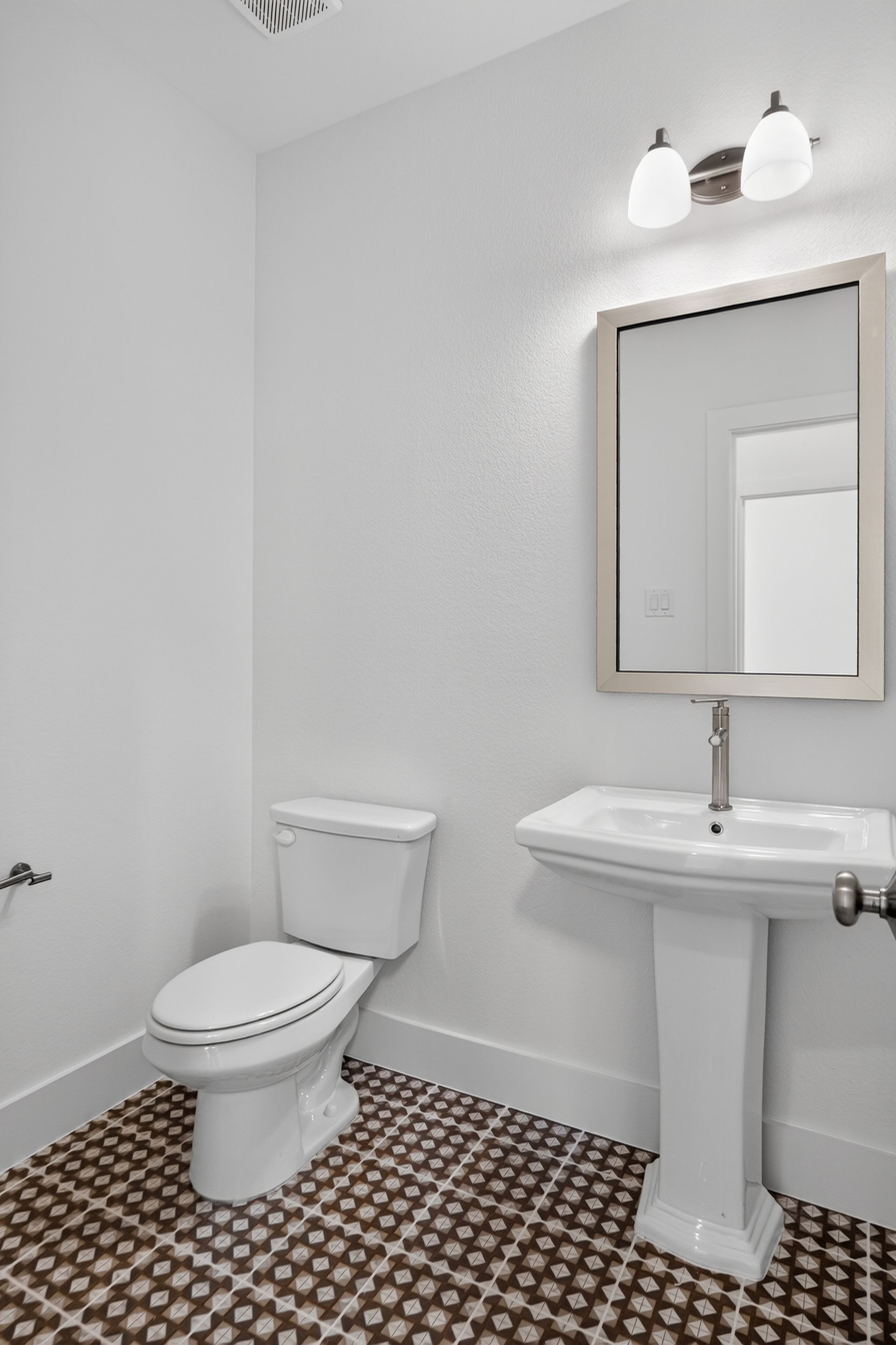 1704 Truro - Powder Bathroom