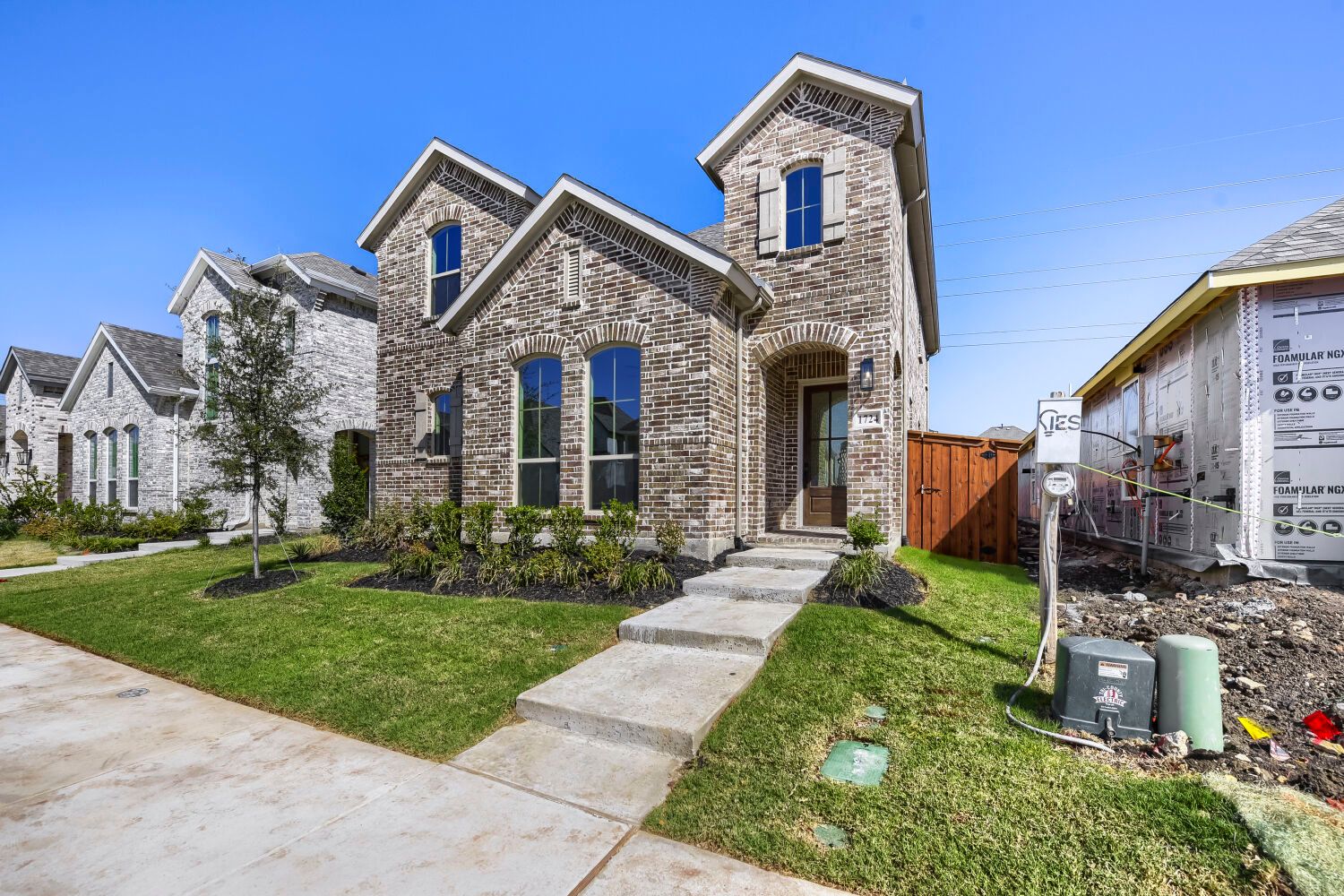1724 Truro - Front Elevation