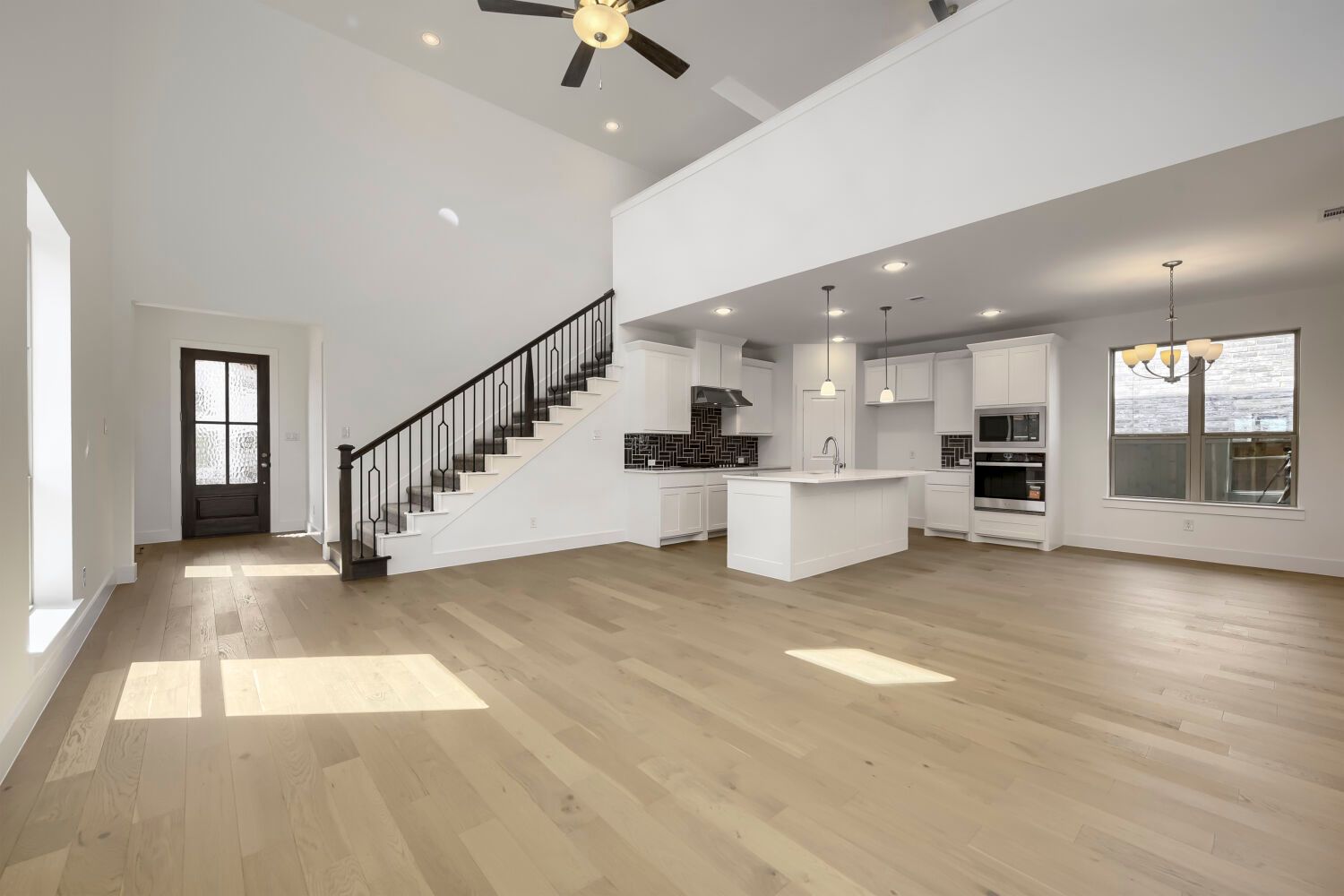 1724 Truro - Living Area