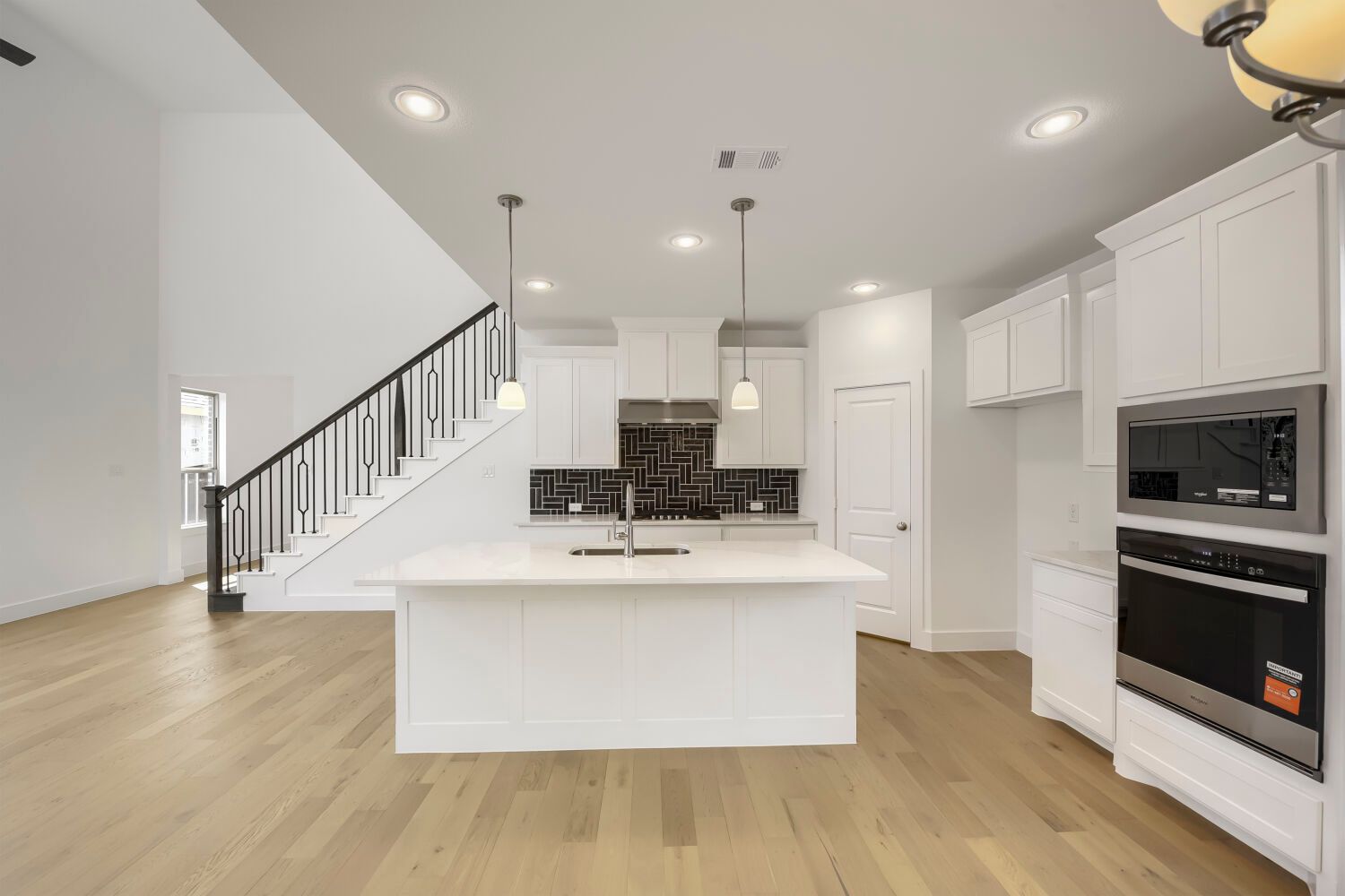 1724 Truro - Kitchen